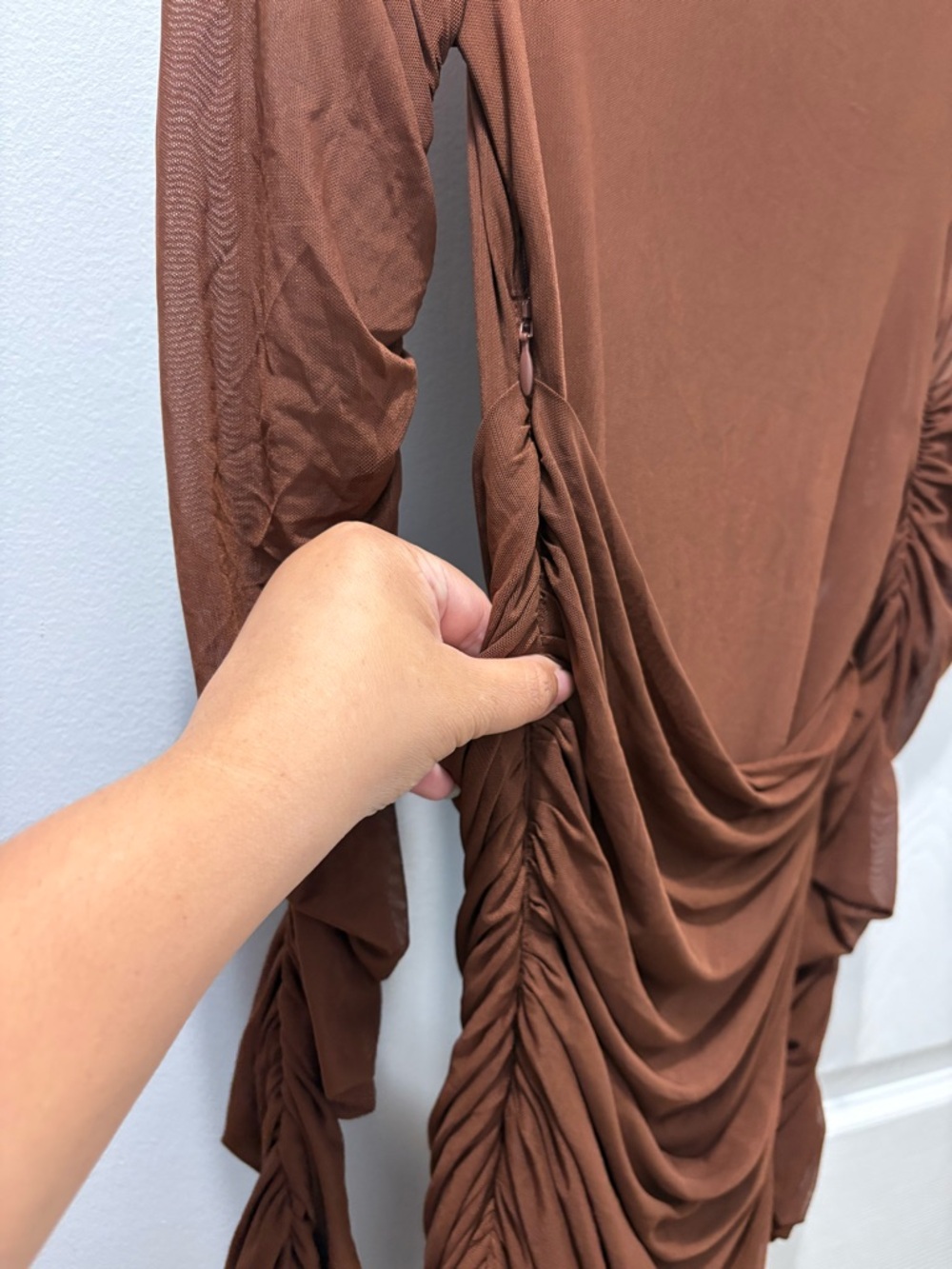SEROYA Moxey Ruched Mesh Mini Dress Burnt Toffee NWT - Picture 7 of 8